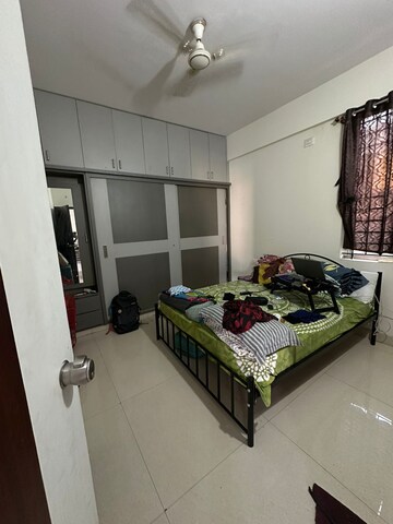 Bedroom in 2 BHK Apartment at Halasuru – for Rent