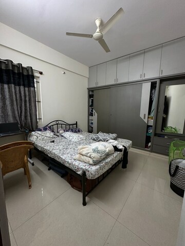 Bedroom in 2 BHK Apartment at Halasuru – for Rent