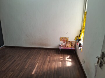 Furnished Amenities in 3 BHK Builder Floor at BPTP Park Central, Sector 85 – for Sale