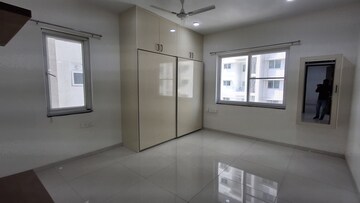 Room in 3 BHK Apartment at Jayabheri The Summit, Narsingi – for Rent