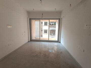 Room in 3 BHK Apartment at DDSR Swapnpoorti CHS, Sector 40 – for Rent