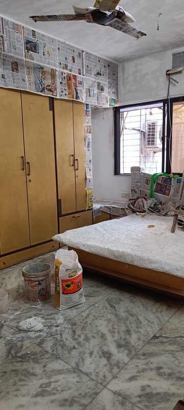 Bedroom in 2 BHK Apartment at Andheri West – for Rent