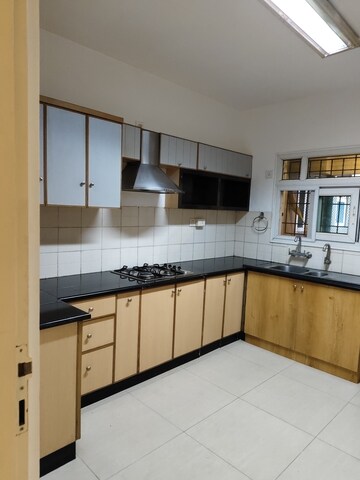 Kitchen in 3 BHK Apartment at Cambridge Layout – for Rent