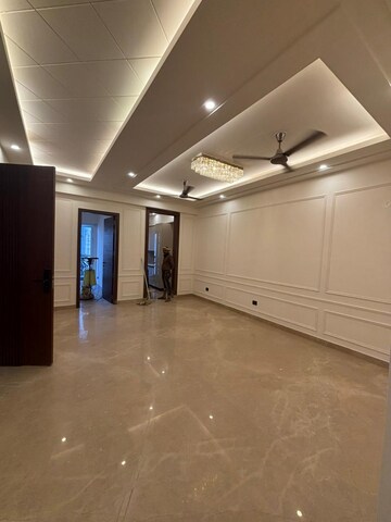 Room in 2 BHK Apartment at BPTP Discovery Park, Sector 80 – for Sale