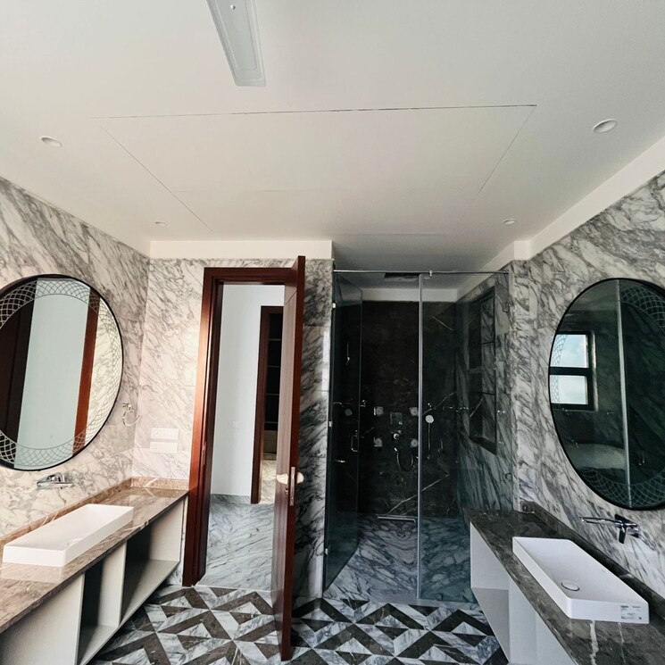 undefined, chattarpur 5 Bedroom 2450 Sq.Ft. Villa In Chattarpur Delhi 8189591