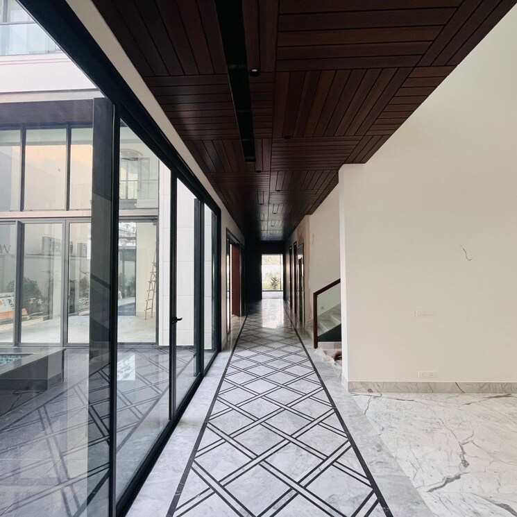 undefined, chattarpur 5 Bedroom 2450 Sq.Ft. Villa In Chattarpur Delhi 8189591