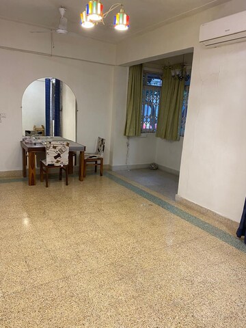 Parking in 2 BHK Apartment at Gurmukh Sagar Apartment, Khar West – for Rent