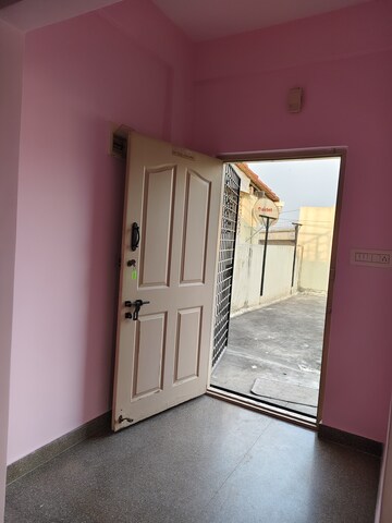 Building Lobby in 1 BHK Builder Floor at Halasuru – for Rent