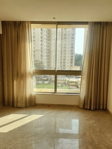Room in 3 BHK Apartment at Hiranandani Lake Enclave, Ghodbunder Road – for Sale