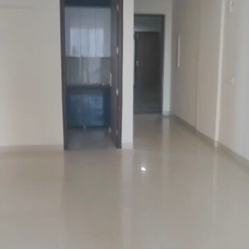 Room in 3 BHK Apartment at Capital The Residences 360, Sector 70a – for Rent