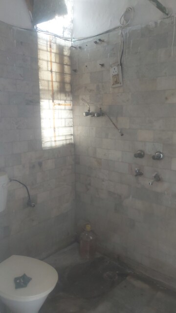 Bathroom in 1.5 BHK Apartment at Mayur Vihar – for Rent