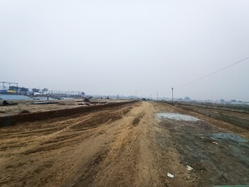  Plot For Sale in Nh 19