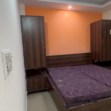 1 RK Builder Floor For Rent in Sector 24