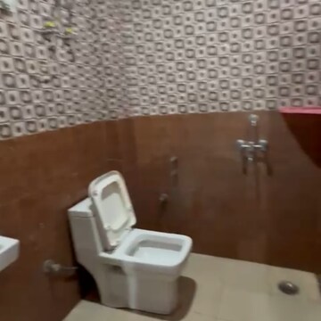 Bathroom in 1 RK Builder Floor at Sector 24 – for Rent