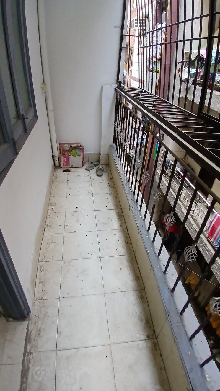 Balcony, zakir nagar 2 Bedroom 495 Sq.Ft. Apartment In Zakir Nagar Delhi 8189785