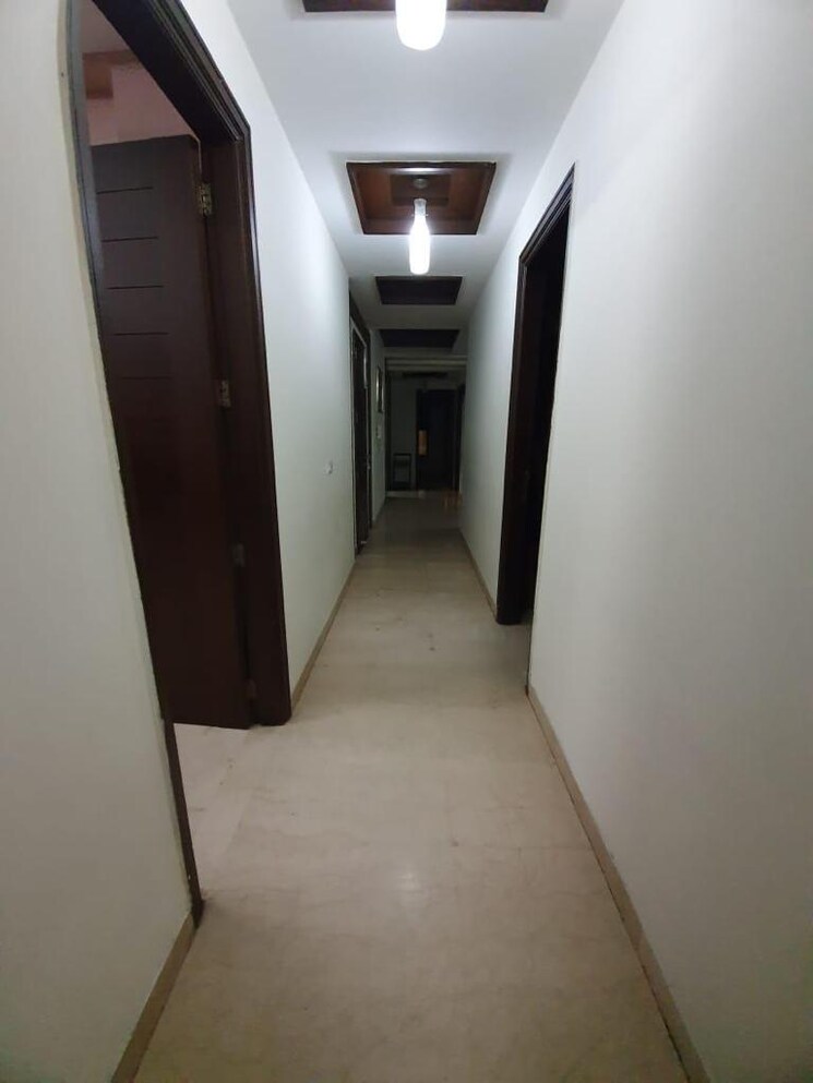 undefined, anand vihar 4 Bedroom 3250 Sq.Ft. Builder Floor In Anand Vihar Delhi 8189820