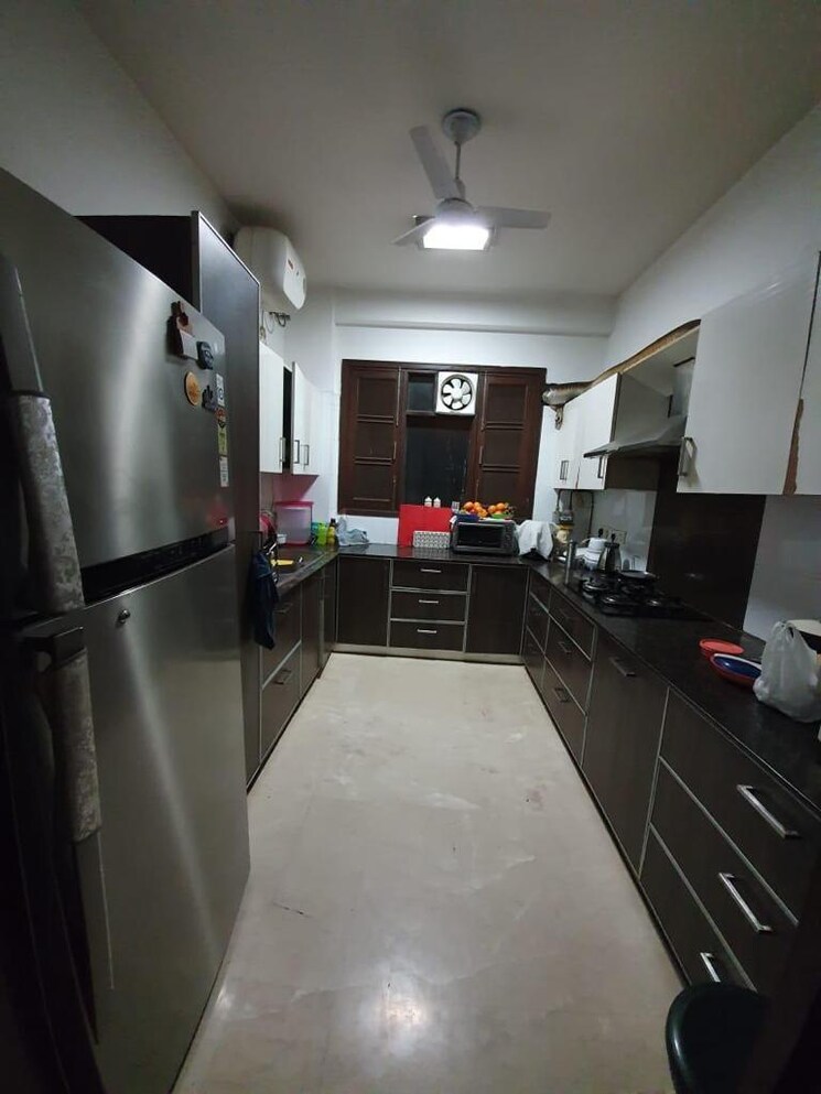 Kitchen, anand vihar 4 Bedroom 3250 Sq.Ft. Builder Floor In Anand Vihar Delhi 8189820