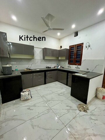 Master Bedroom in 2 BHK Builder Floor at Sunshine Enclave, Vip Road – for Rent