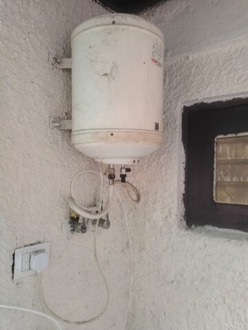 Bathroom in 2 BHK Apartment at Mohan Cooperative Industrial Estate – for Rent
