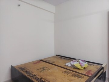 Room in 2 BHK Apartment at Mohan Cooperative Industrial Estate – for Rent