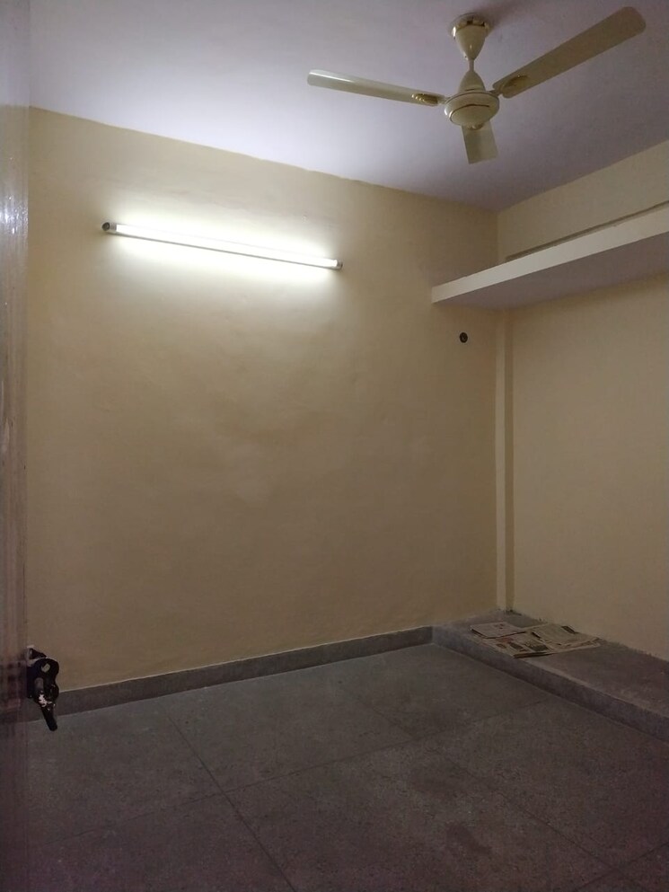 Room, molarband 1 Bedroom 516 Sq.Ft. Apartment In Molarband Delhi 8189839