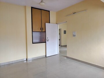 Room in 2 BHK Apartment at Sarita Vihar – for Rent