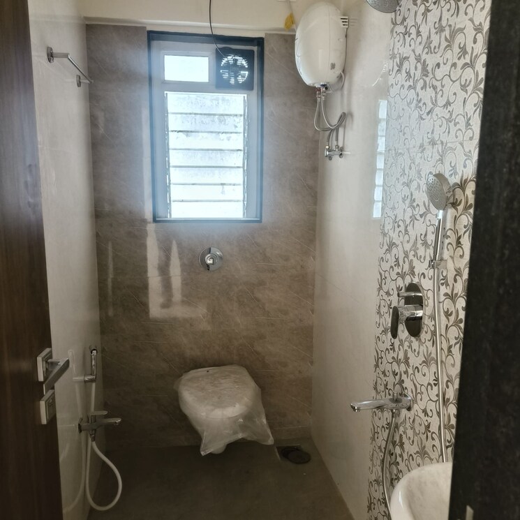 Bathroom, mohite-mrugank 1 Bedroom 445 Sq.Ft. Apartment In Chembur Mumbai 8189972