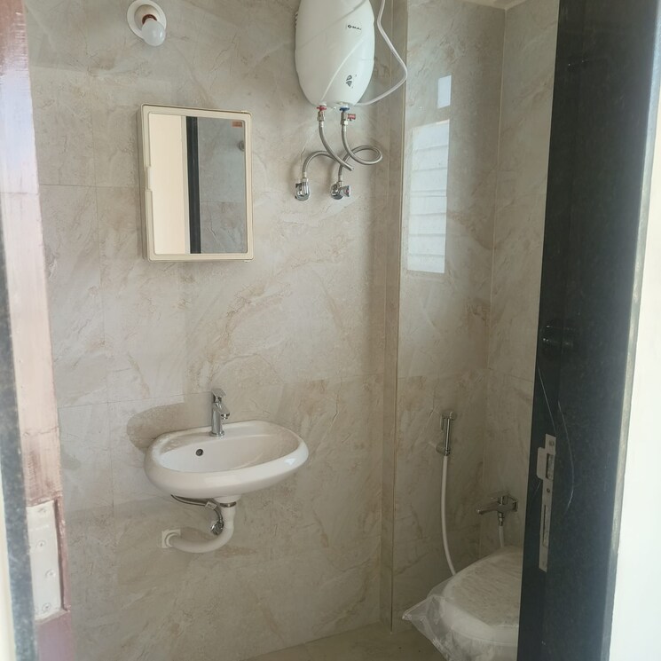 Bathroom, mohite-mrugank 1 Bedroom 445 Sq.Ft. Apartment In Chembur Mumbai 8189972
