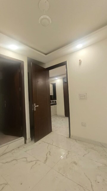 Room in 1 BHK Builder Floor at Govindpuri – for Sale
