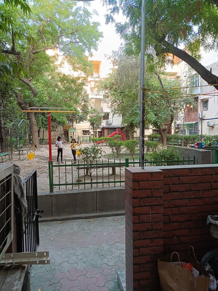 Balcony, hauz khas 3.5 Bedroom 1800 Sq.Ft. Apartment In Hauz Khas Delhi 8190054