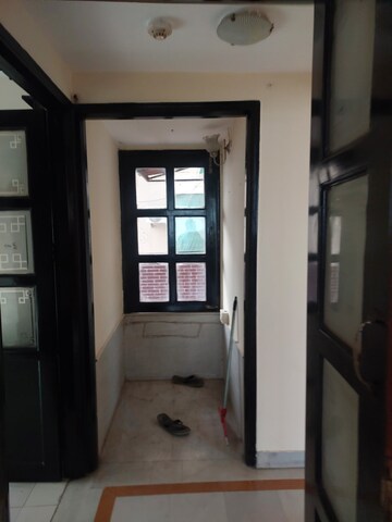 Building Lobby in 2 BHK Apartment at Ansal Sushant Estate, Sector 52 – for Rent