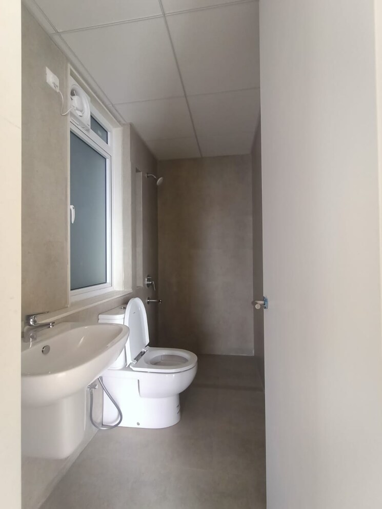 Bathroom, tata-serein 3 Bedroom 943 Sq.Ft. Apartment In Pokhran Road No Two Thane 8190137