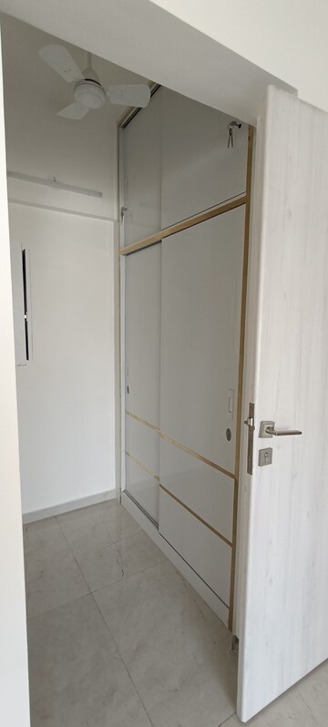 Room in 3 BHK Apartment at Nandan Prospera Gold, Balewadi – for Rent