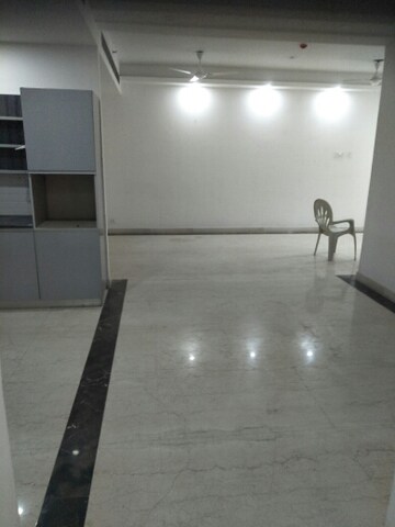 Room in 3.5 BHK Apartment at Supertech ORB, Sector 74 – for Rent