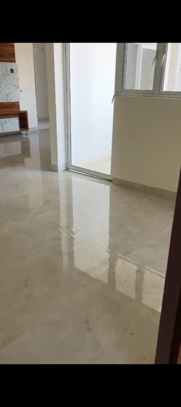 Room in 2 BHK Apartment at VVIP Mangal, Raj Nagar Extension – for Rent