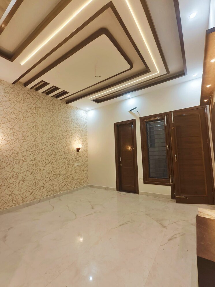 Room, sector 125 4 Bedroom 150 Sq.Yd. Independent House In Sector 125 Mohali 8190163