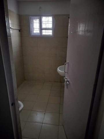 Bathroom in 3 BHK Apartment at Alaknanda Apartment Gomti Nagar, Gomti Nagar – for Rent