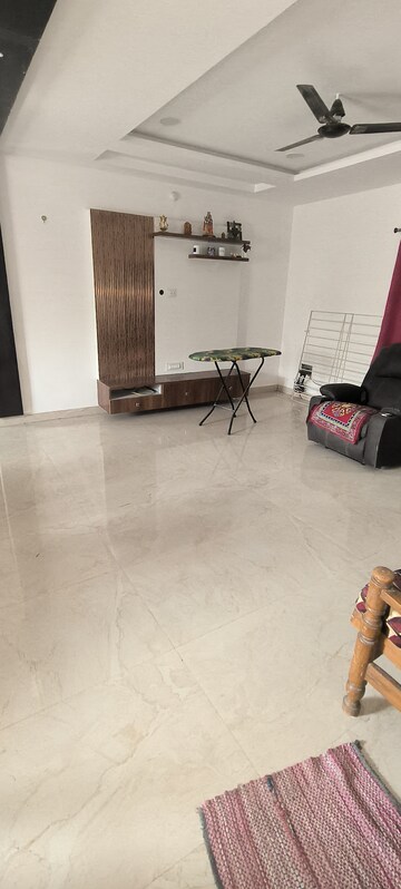 Living Room in 3 BHK Apartment at Madhapur – for Rent