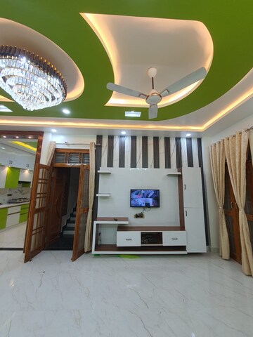 Parking in 5 BHK Independent House at Ansal Sushant Golf city, Sushant Golf City – for Rent