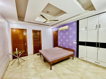 Team Area in 3 BHK Builder Floor at Sector 49 – for Rent