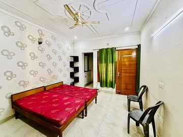 Bedroom in 3 BHK Builder Floor at Sector 49 – for Rent