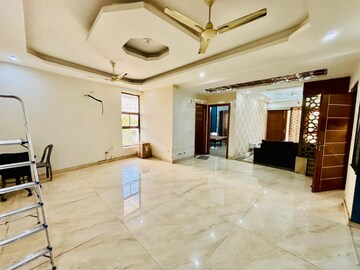 Bathroom in 3 BHK Builder Floor at Sector 49 – for Rent