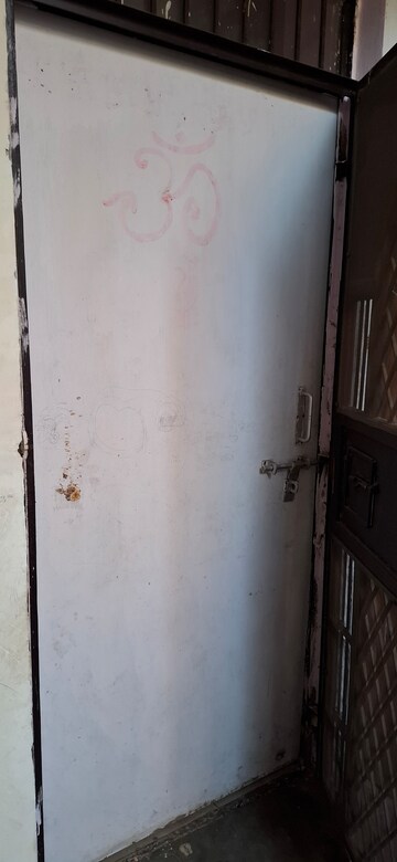 Room in 1 BHK Apartment at Sector 10 Greater Noida – for Rent