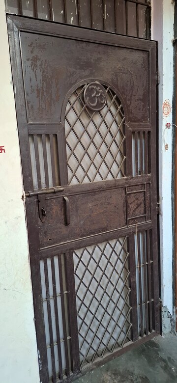 Balcony in 1 BHK Apartment at Sector 10 Greater Noida – for Rent