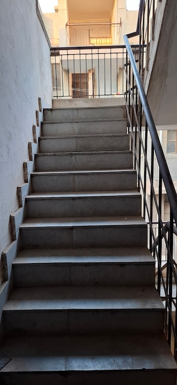 Balcony in 1 BHK Apartment at Sector 10 Greater Noida – for Rent