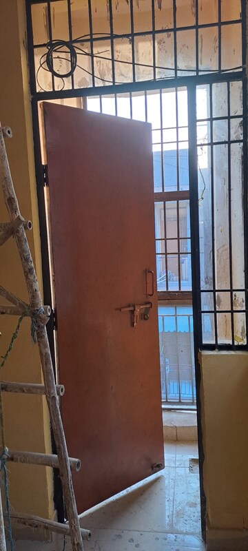 Balcony in 1 BHK Apartment at Sector 10 Greater Noida – for Rent