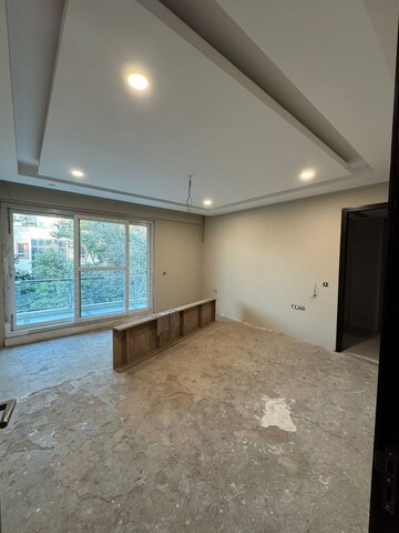 Room in 6+ BHK Independent House at Sector 10a – for Sale