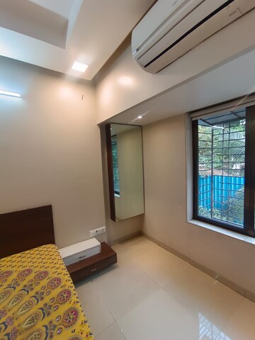 Room in 2 BHK Apartment at Greenwoods CHS, Andheri East – for Rent