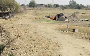 Plot For Sale in Chicholi