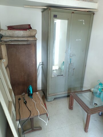 Furnished Amenities in Studio Independent House at Sector 2 – for Rent
